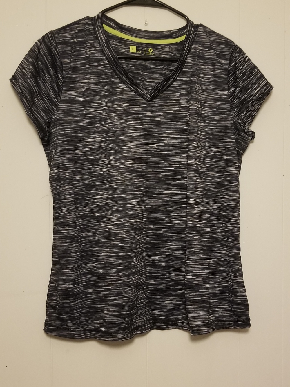 Xersion Black & Gray V-Neck Active Athletic Performance Tee Women's Size L